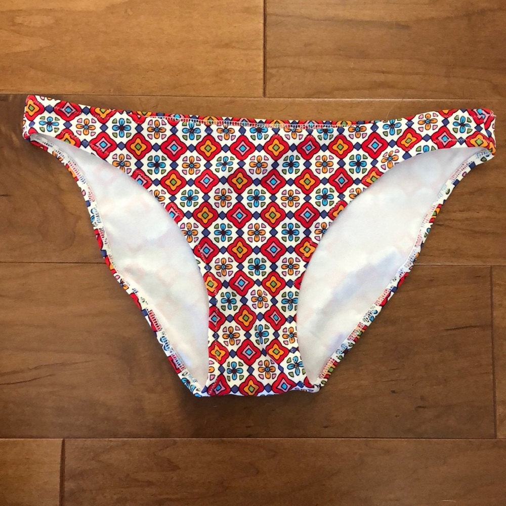 NWOT Victoria’s Secret Boho Printed Bikini Bottoms